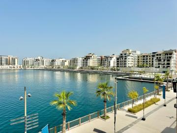 Port De La Mer Secret 19
